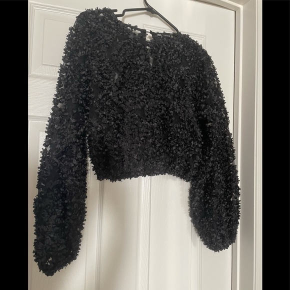 Long sleeved crop blouse with puff sleeves - Picture 1 of 2